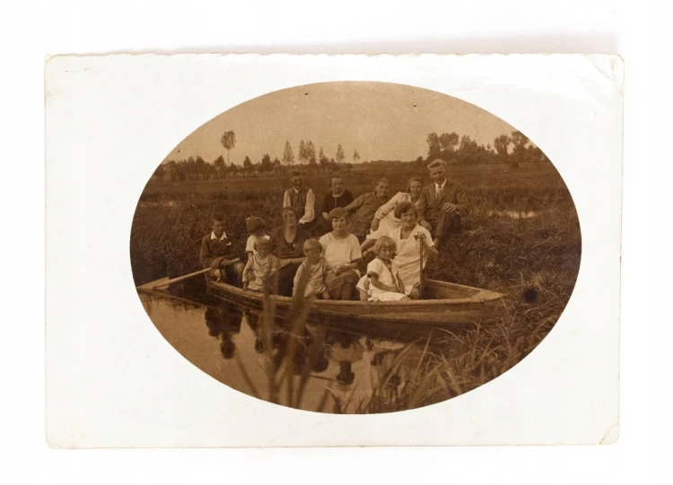STARA FOTOGRAFIA - ZDJĘCIE RODZINNE NA ŁÓDCE, WOROCHTA 1925