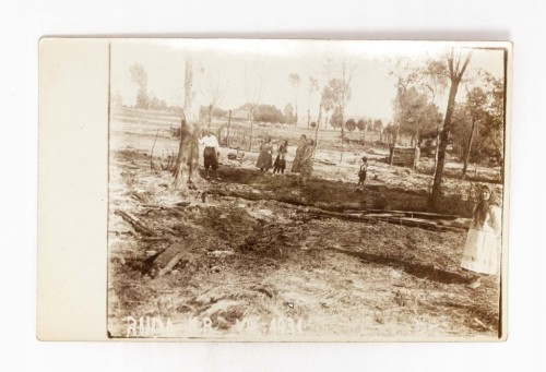 STARA FOTOGRAFIA - MIESZKAŃCY NA POLU, RUDA 1931