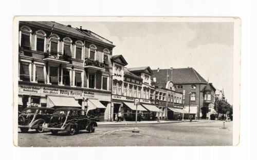 ŚWINOUJŚCIE - SKLEPY, PLAC WOLNOŚCI, SAMOCHODY LATA 30