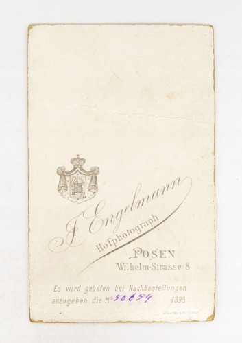 STARA FOTOGRAFIA - KOBIETA W SUKNI, ATELIER ENGELMANN, POZNAŃ 1895