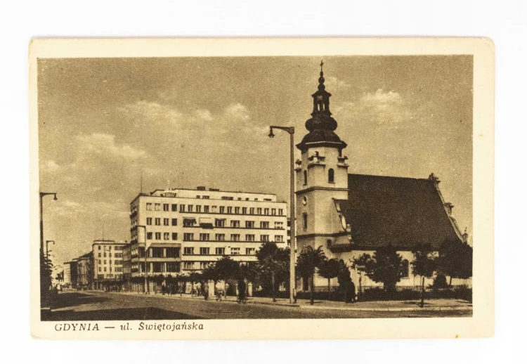 GDYNIA - ULICA ŚWIĘTOJAŃSKA, KOŚCIÓŁ LATA 40