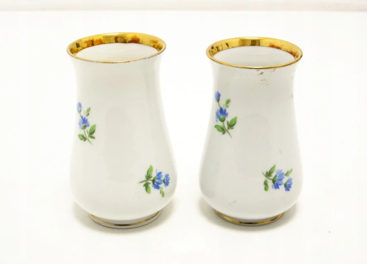 STARY PORCELANOWY DZBANEK I WAZONIKI, RÓŻA MIŚNIA