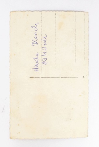 STARA FOTOGRAFIA - MAŁA DZIEWCZYNKA Z FIGURKĄ PSA 1940