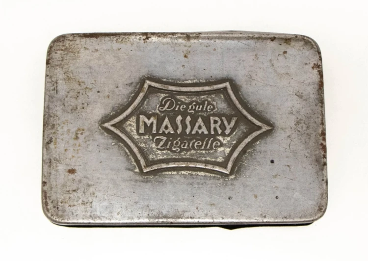 STARA METALOWA PUSZKA PAPIEROSY MASSARY, BERLIN NIEMCY, I POŁOWA XX WIEKU