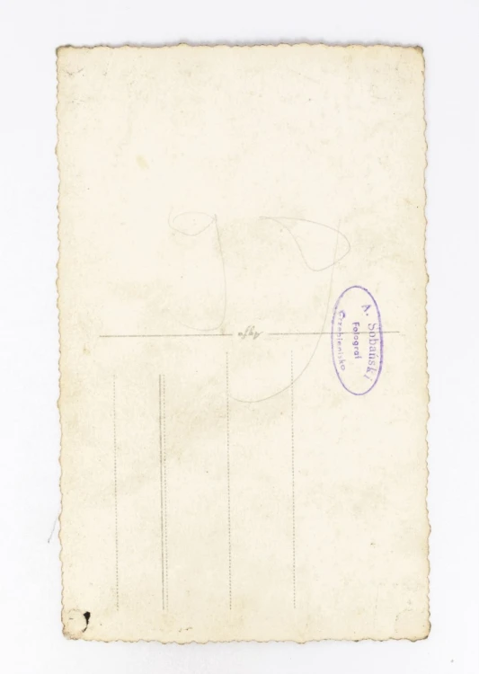 FOTOGRAFIA - CHŁOPCY Z KSIĘDZEM, FOT. ANTON SOBAŃSKI, GRZEBIENISKO L. 30/40