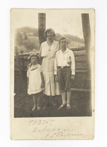 STARA FOTOGRAFIA - MAMA Z DZIEĆMI, ZAKOPANE PORONIN / POZNAŃ 1931