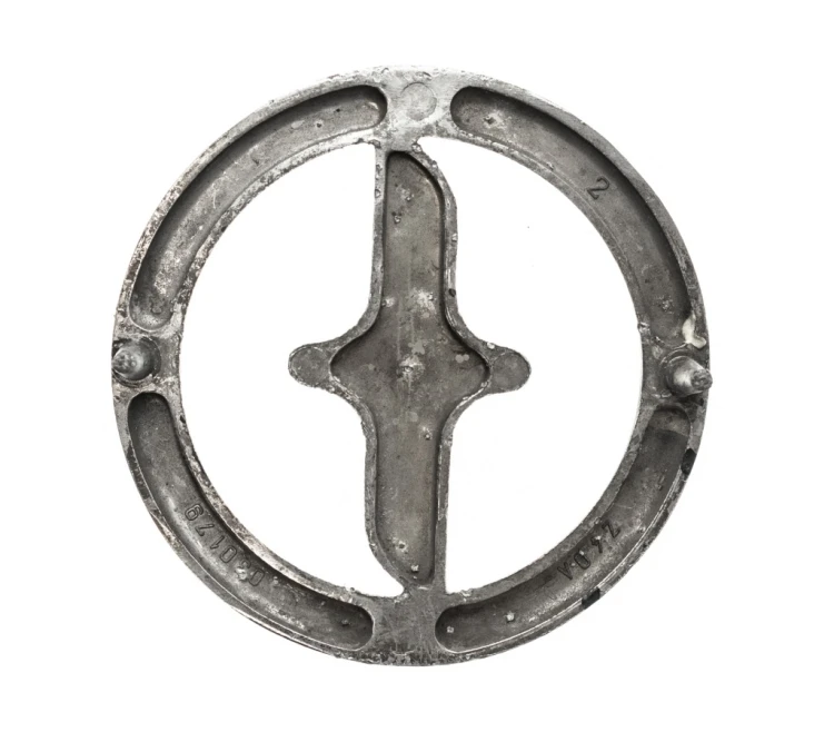 STARY ZNACZEK EMBLEMAT SAMOCHÓD FSO
