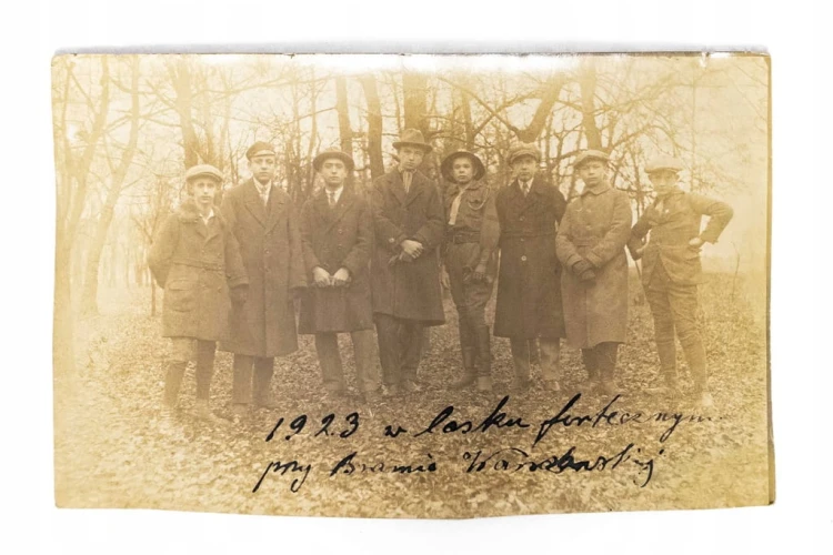 FOTOGRAFIA - HARCERZE, LAS FORTECZNY PRZY BRAMIE WARSZAWSKIEJ, POZNAŃ 1923