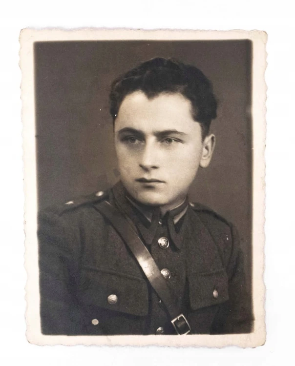 STARA FOTOGRAFIA - ŻOŁNIERZ 6 PP 2 DYWIZJI ?, FOT. GRAD, CZĘSTOCHOWA
