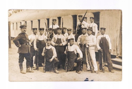STARA POCZTÓWKA WOJSKOWA - ŻOŁNIERZE PRUSCY Z KARABINAMI, I WŚ