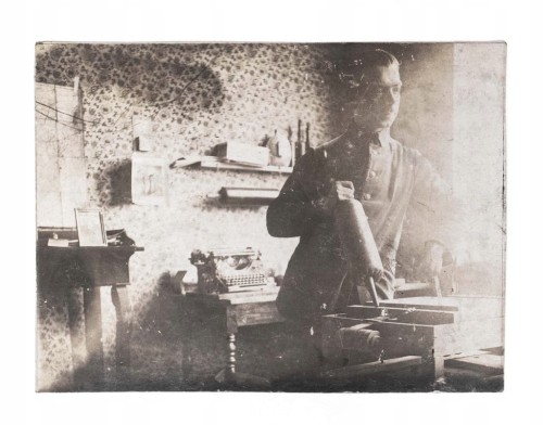 STARA FOTOGRAFIA - RZEMIEŚLNIK W WARSZTACIE 1918