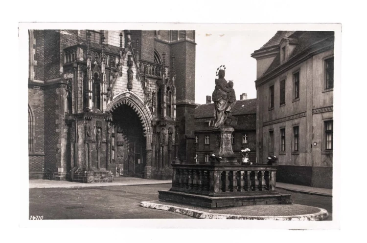 WROCŁAW - KATEDRA, POMNIK II RP