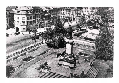 WARSZAWA - UL. KRAKOWSKIE PRZEDMIEŚCIE, POMNIK MICKIEWICZA l. 60