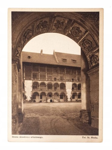 KRAKÓW - WAWEL, BRAMA DZIEDZIŃCA ARKADOWEGO II RP (fot. St. Mucha)