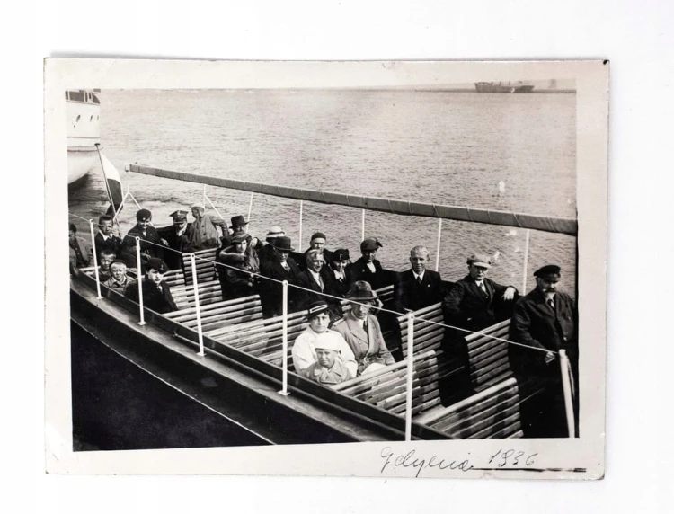 STARA FOTOGRAFIA - REJS STATKIEM, ŻOŁNIERZE, GDYNIA 1936