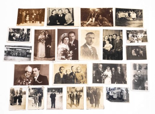 ZESTAW STARYCH FOTOGRAFII RODZINNYCH l. 20-40 XX w.