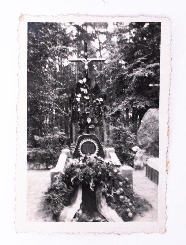 STARA FOTOGRAFIA - GRÓB, CMENTARZ II RP