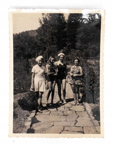 STARA FOTOGRAFIA - MŁODE KOBIETY, WISŁA 1938 (Foto Cieszyn)