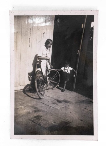STARA FOTOGRAFIA - MAMA Z SYNEM, ROWER, POZNAŃ 1938