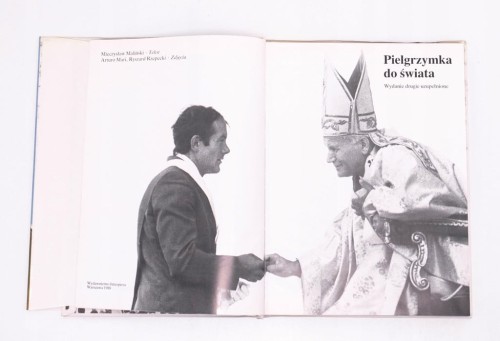 KSIĄŻKA JAN PAWEŁ II - PIELGRZYMKA DO ŚWIATA 1988