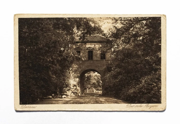 STARA POCZTÓWKA - NIEMCY, DESSAU, BRAMA l. 30/40