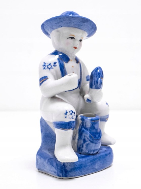 STARA FIGURKA PORCELANOWA - MĘŻCZYZNA W STROJU LUDOWYM
