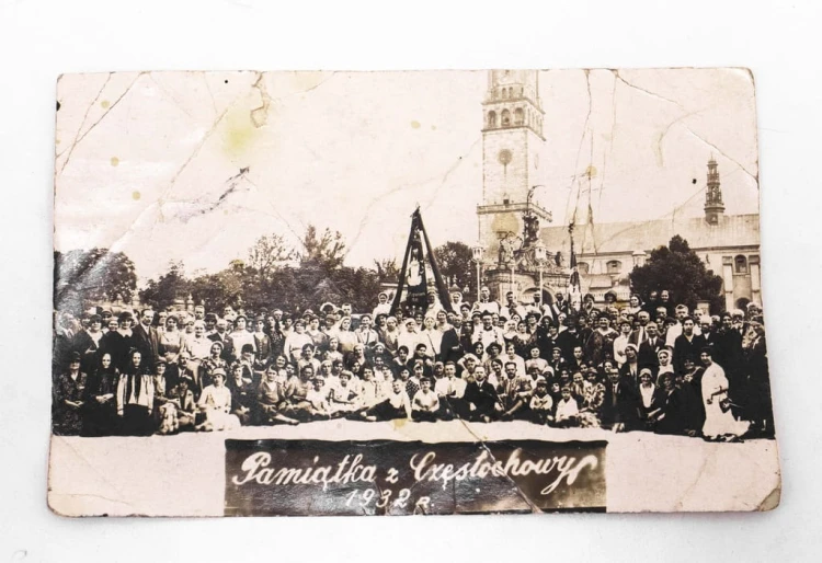 STARA FOTOGRAFIA - PAMIĄTKA Z CZĘSTOCHOWY 1932 (sztandar Poznań 1930)