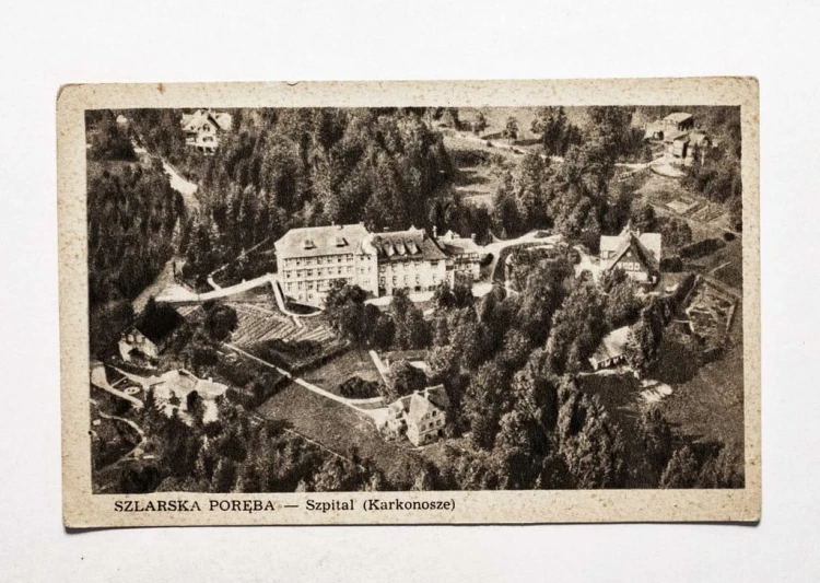 SZKLARSKA PORĘBA - SZPITAL l. 50